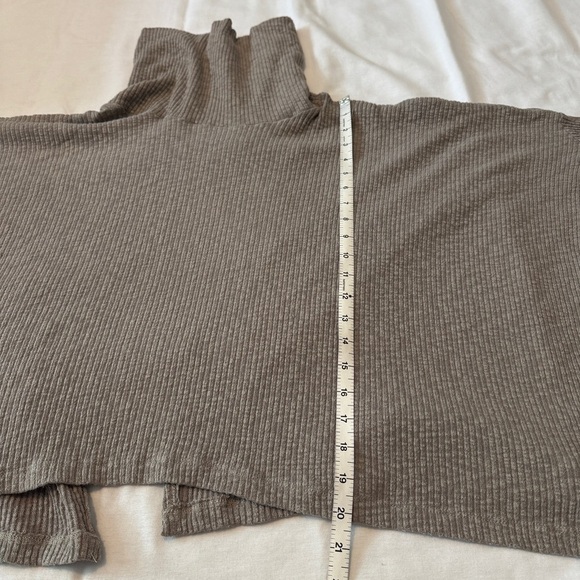 Free People Beach Small World Traveler Open Back Oversized Top ~ Boho Boxy - Picture 5 of 7